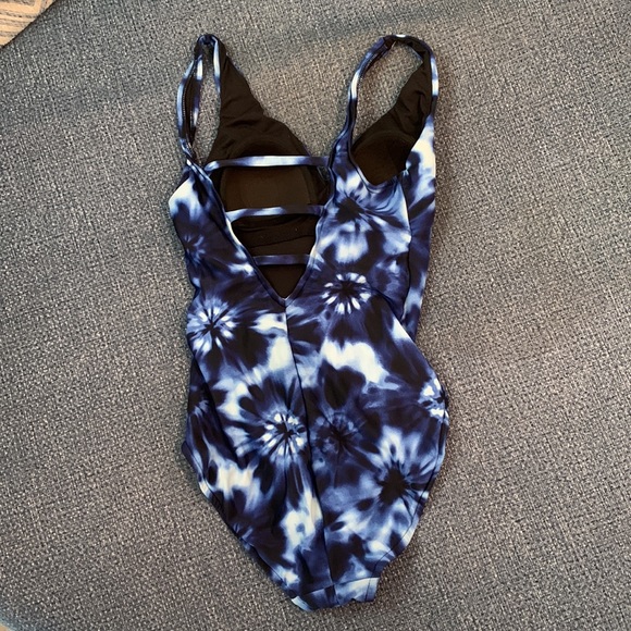 Swimsuit - Picture 2 of 2